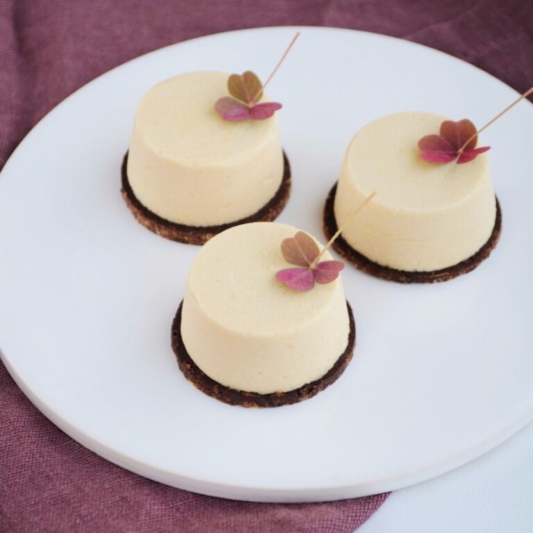 Karamelmousse kager opskrift