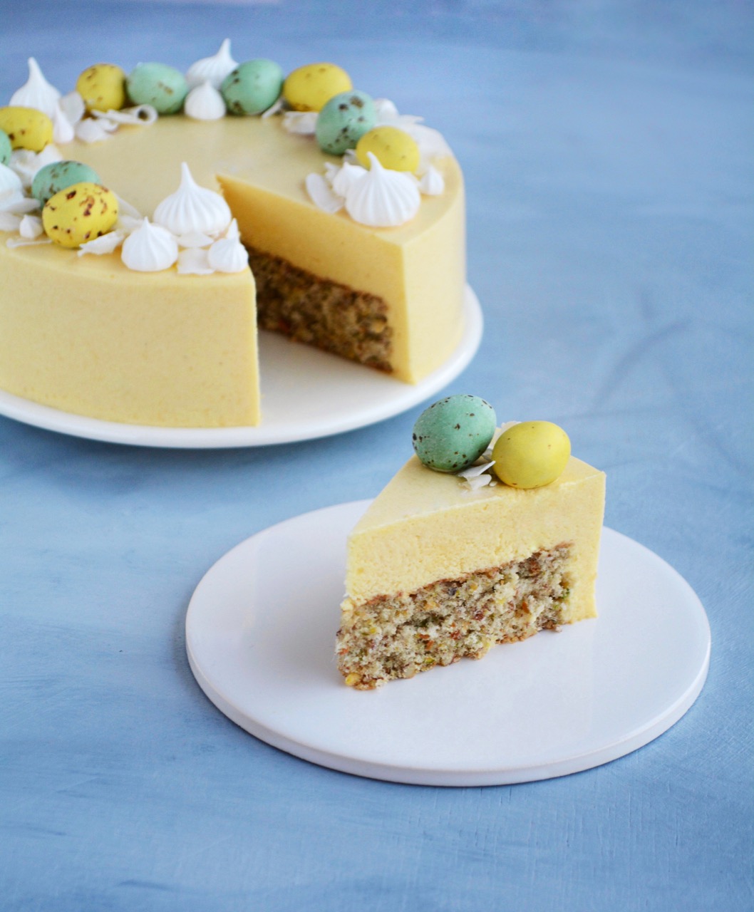 Påskekage med mango og pistacie