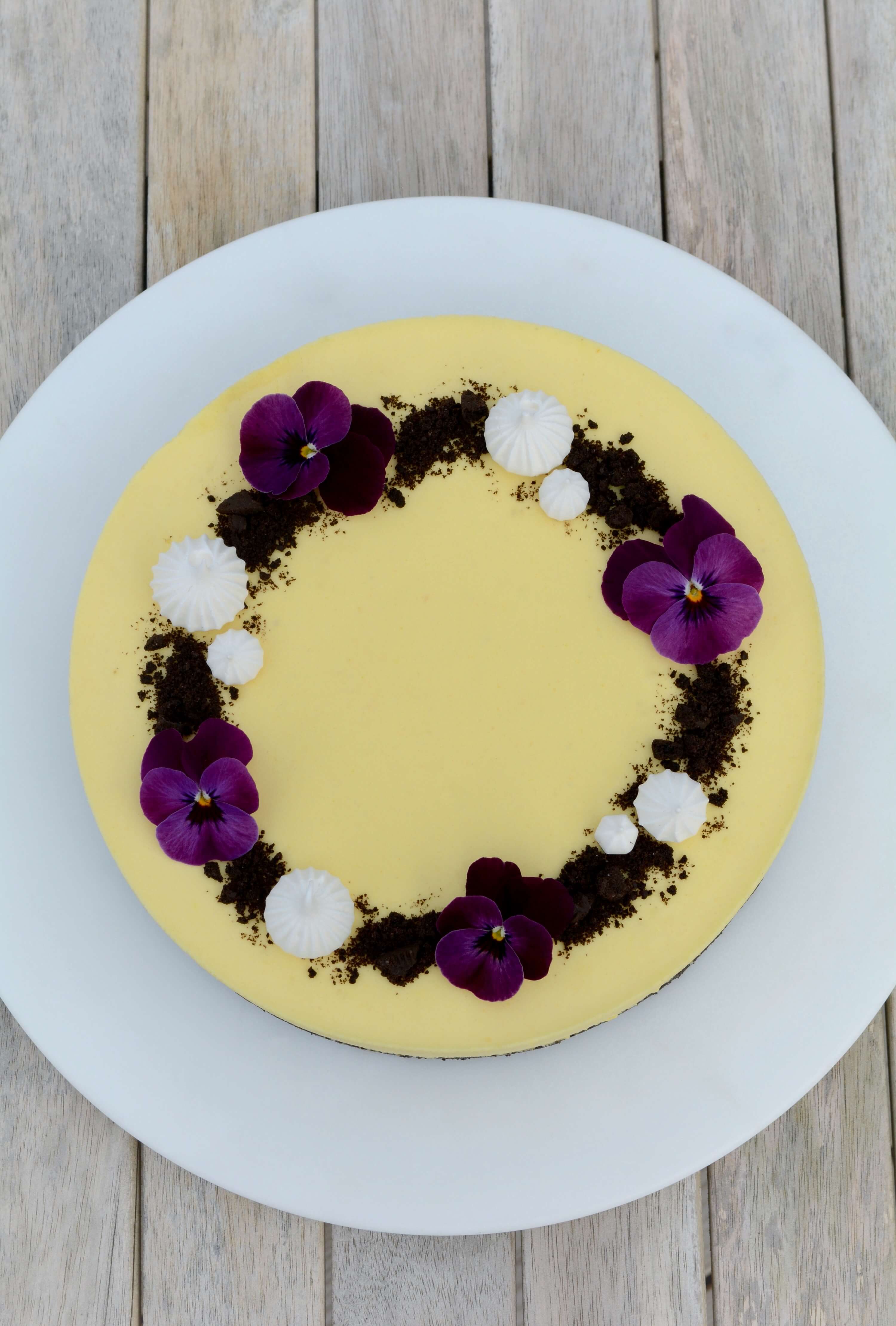 Påskekage med passionsfrugt og oreobund