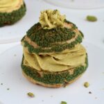 Choux au Craquelin fastelavnsboller med pistacie og mørk chokolade
